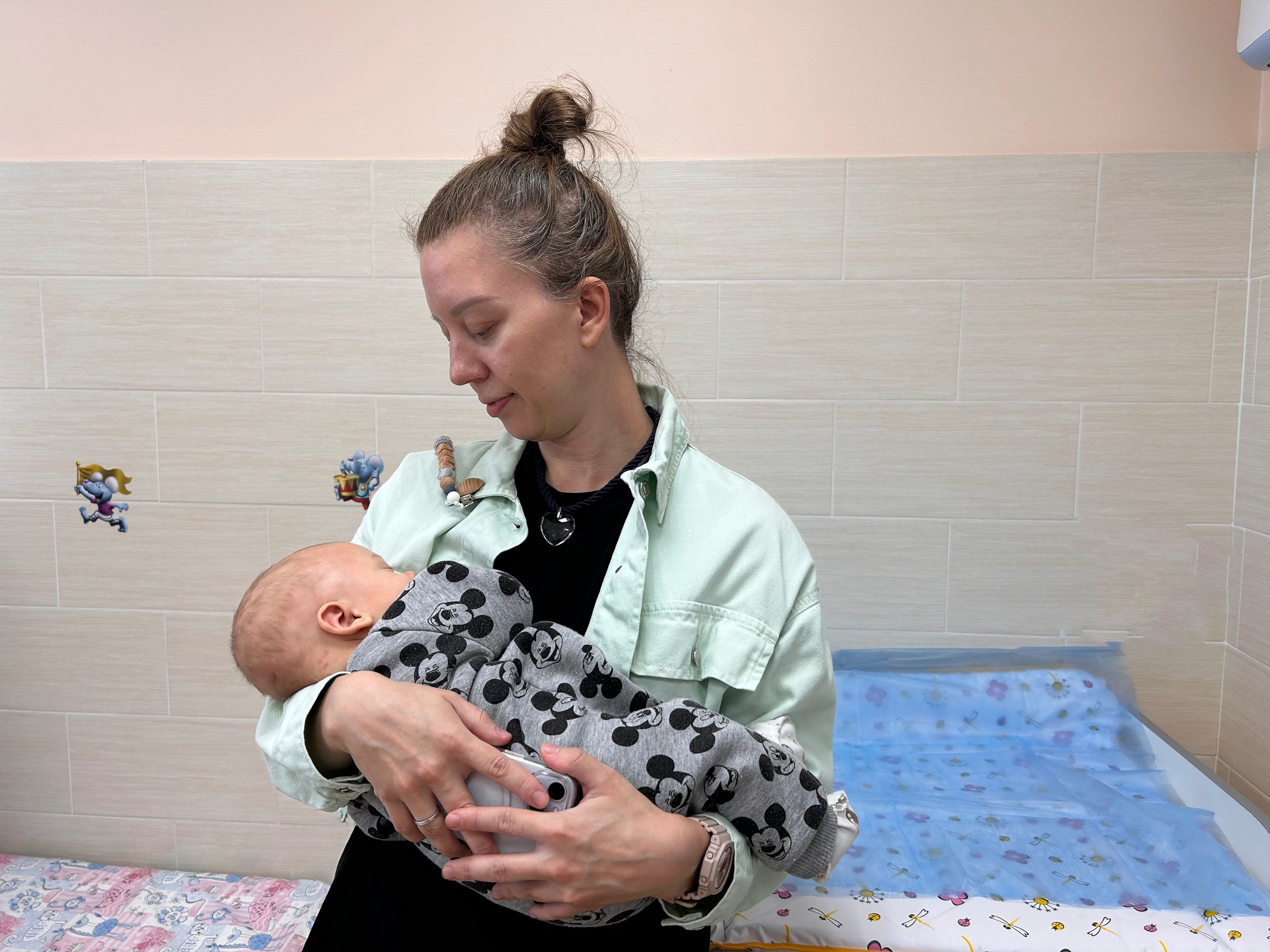 Прививки в роддоме: зачем делают сразу после рождения и насколько это важно?