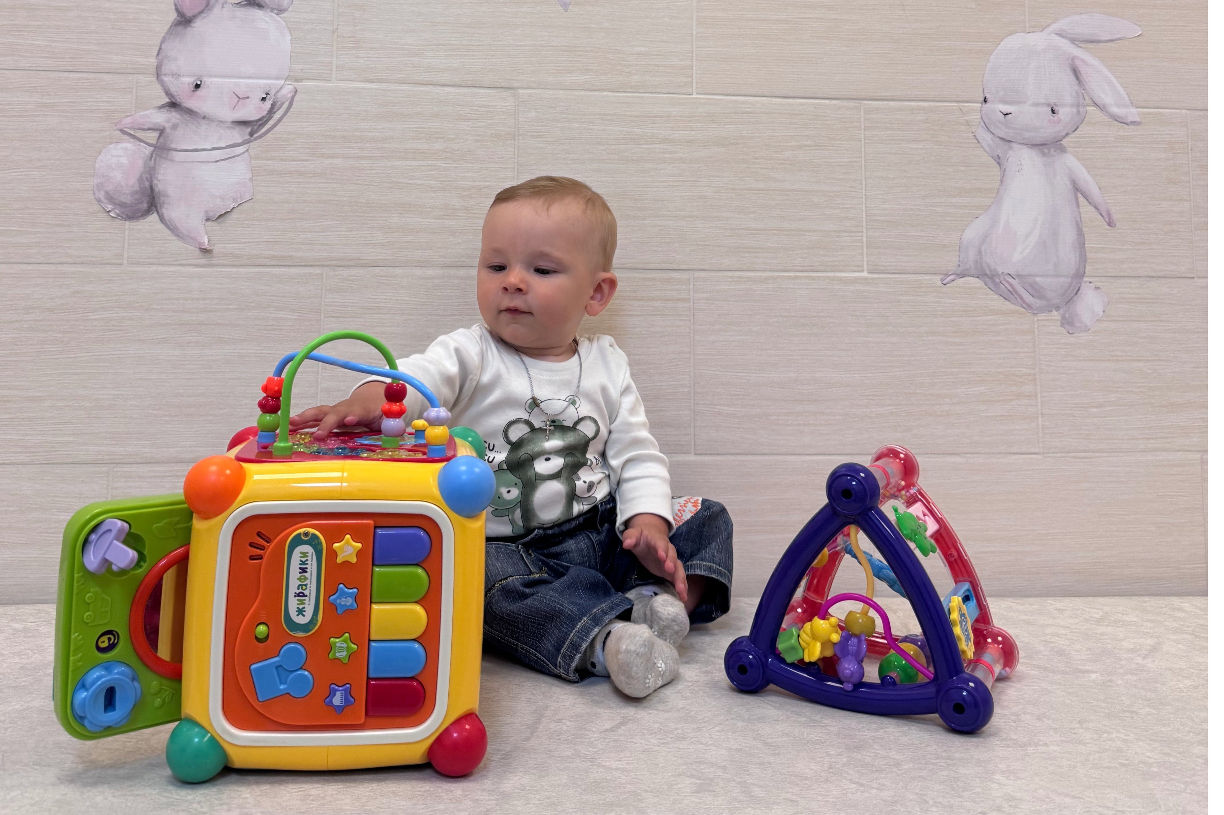 Безопасность ребенка дома: простые шаги к защите